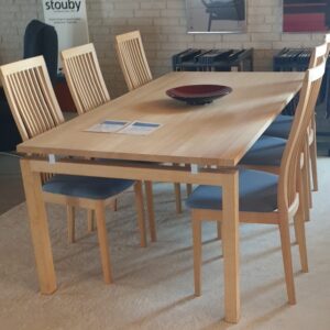 6 stk. spisebordsstole og 2 armstole - Udstillingsmodel