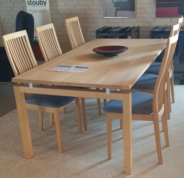 6 stk. spisebordsstole og 2 armstole - Udstillingsmodel