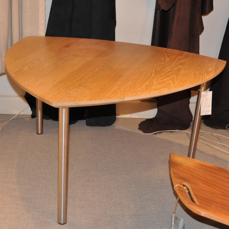 Sofabord Vankel - Eg bordplade, ben i stål - Udstillingsmodel