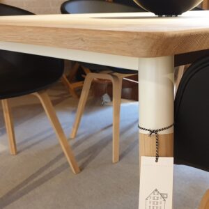 Sleipner - Spisebord i massiv eg fra Haslev - Udstillingsmodel